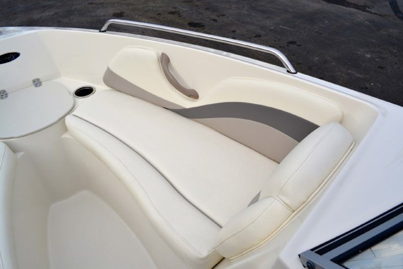 Thumbnail 58 for New 2013 Stingray 191 LX Bowrider boat for sale in West Palm Beach, FL