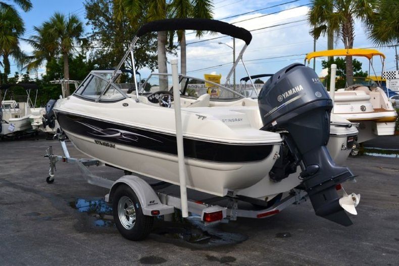 Thumbnail 5 for New 2013 Stingray 191 LX Bowrider boat for sale in West Palm Beach, FL