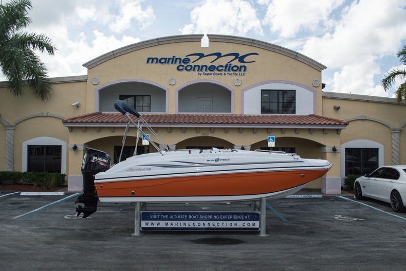 Thumbnail 5 for New 2015 Hurricane SunDeck Sport SS 188 OB boat for sale in West Palm Beach, FL