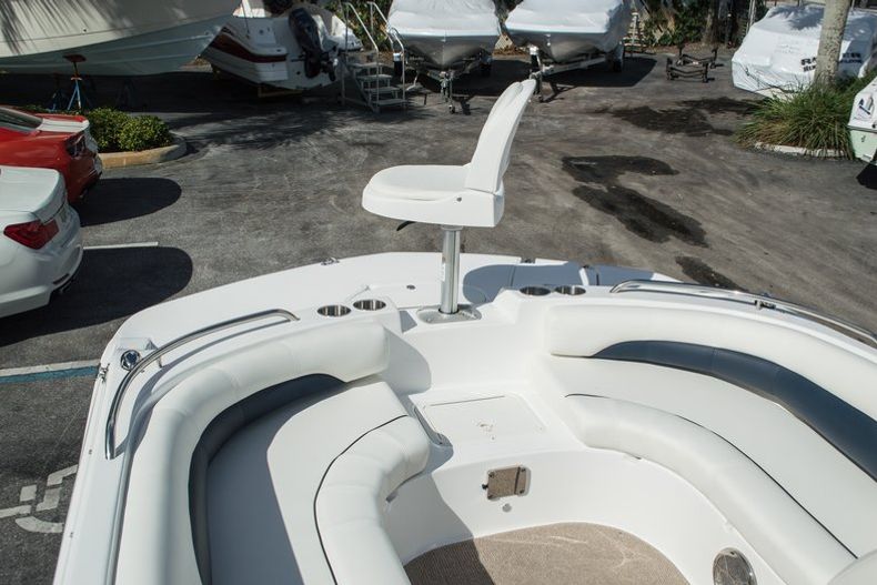 Thumbnail 32 for New 2015 Hurricane SunDeck Sport SS 188 OB boat for sale in West Palm Beach, FL