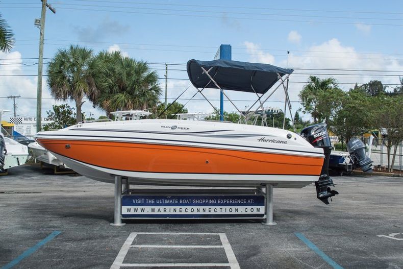 Thumbnail 1 for New 2015 Hurricane SunDeck Sport SS 188 OB boat for sale in West Palm Beach, FL