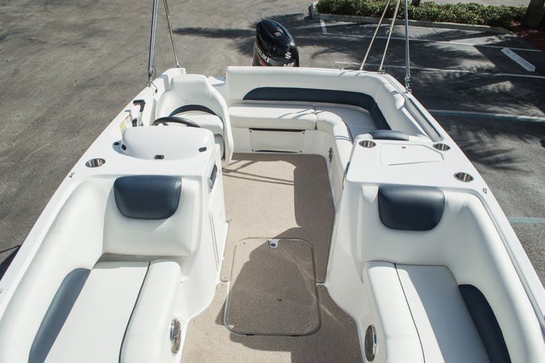 Thumbnail 29 for New 2015 Hurricane SunDeck Sport SS 188 OB boat for sale in West Palm Beach, FL