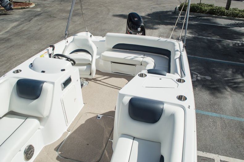 Thumbnail 30 for New 2015 Hurricane SunDeck Sport SS 188 OB boat for sale in West Palm Beach, FL