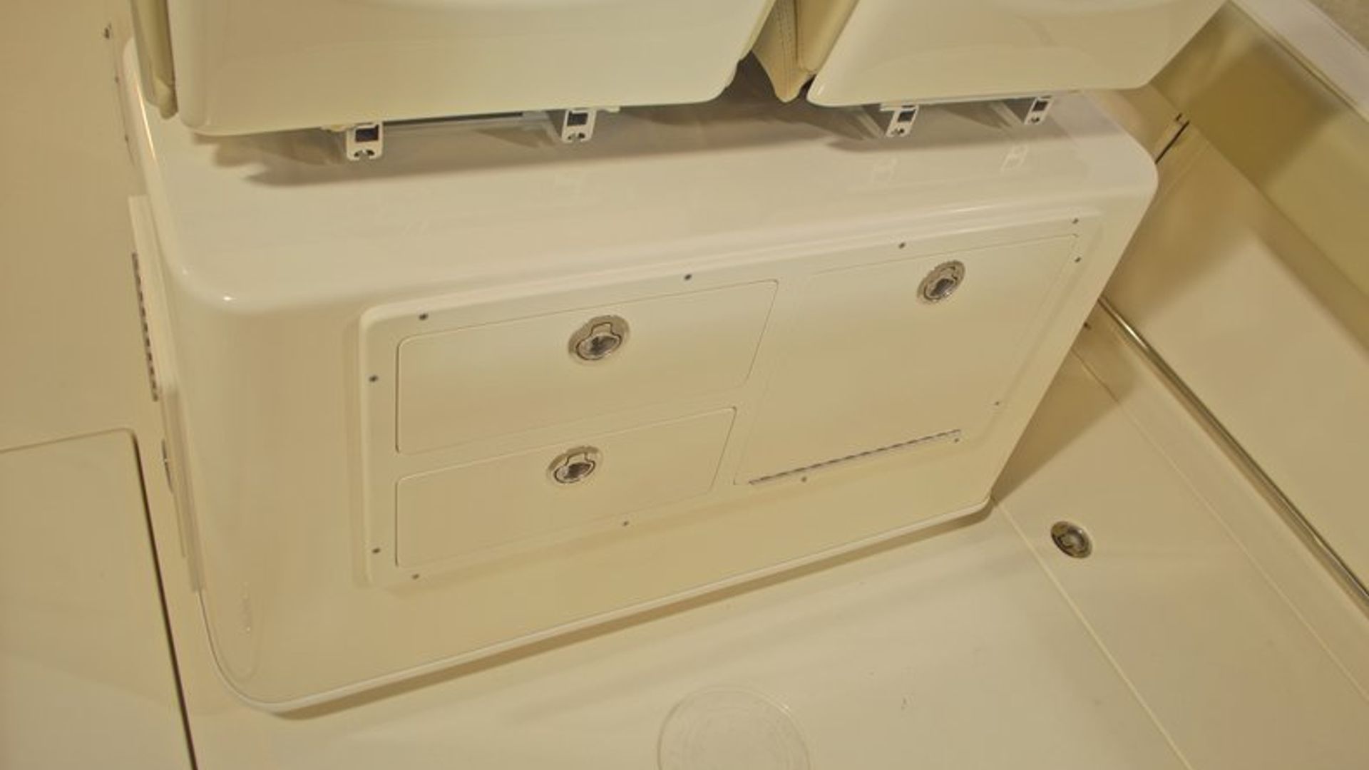 New 2016 Cobia 261 Center Console #Y008 image 14