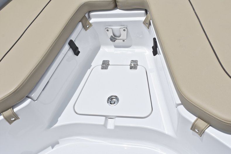 Thumbnail 40 for New 2018 Sportsman Heritage 211 Center Console boat for sale in Vero Beach, FL