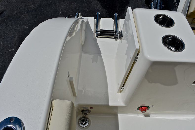 Thumbnail 12 for New 2017 Cobia 201 Center Console boat for sale in West Palm Beach, FL
