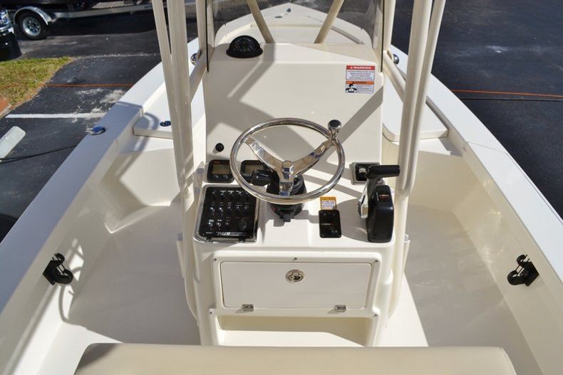 Thumbnail 14 for New 2015 Pathfinder 2300 HPS Bay Boat boat for sale in Vero Beach, FL