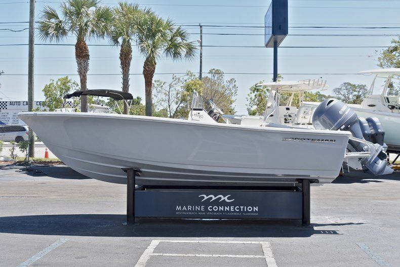 Thumbnail 4 for New 2018 Sportsman 19 Island Reef boat for sale in West Palm Beach, FL