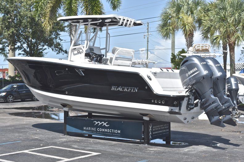 Thumbnail 8 for New 2019 Blackfin 242CC Center Console boat for sale in West Palm Beach, FL