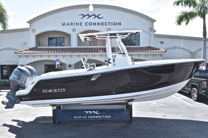 Thumbnail 2 for New 2019 Blackfin 242CC Center Console boat for sale in West Palm Beach, FL