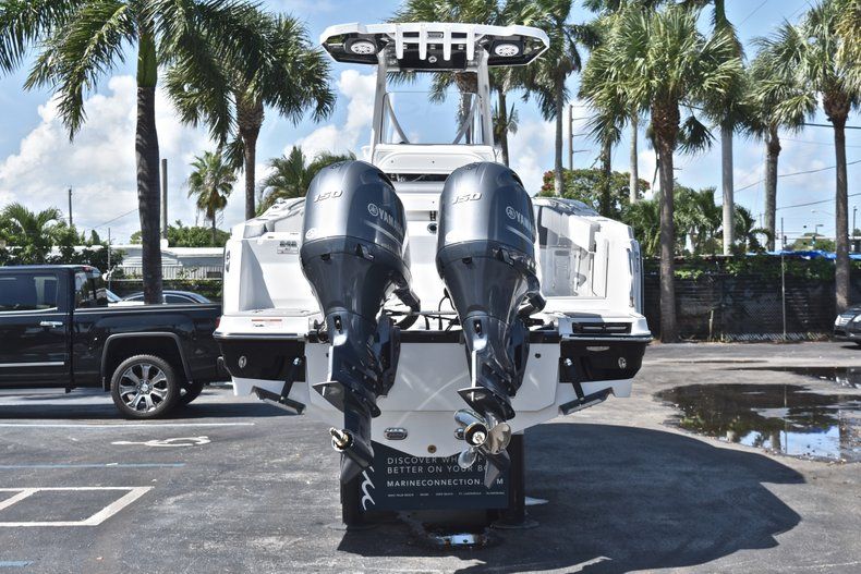 Thumbnail 9 for New 2019 Blackfin 242CC Center Console boat for sale in West Palm Beach, FL