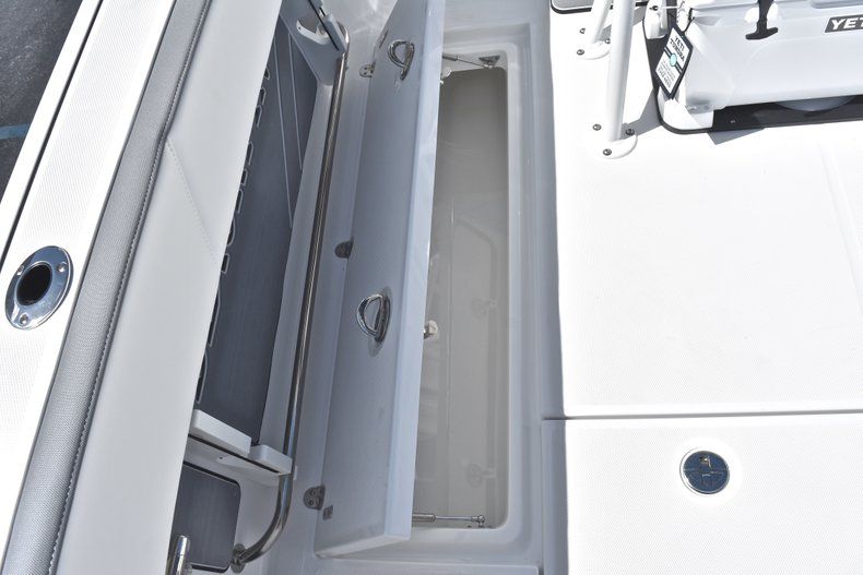 Thumbnail 28 for New 2019 Blackfin 242CC Center Console boat for sale in West Palm Beach, FL