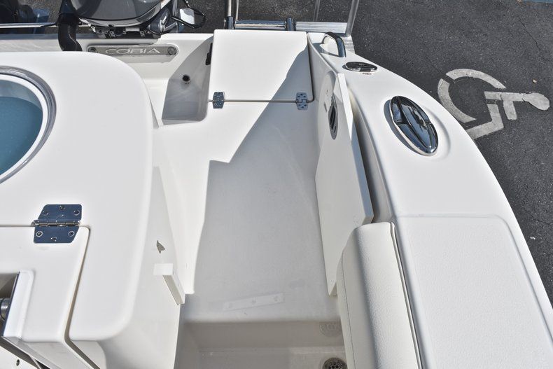 Thumbnail 10 for New 2019 Cobia 277 Center Console boat for sale in Miami, FL