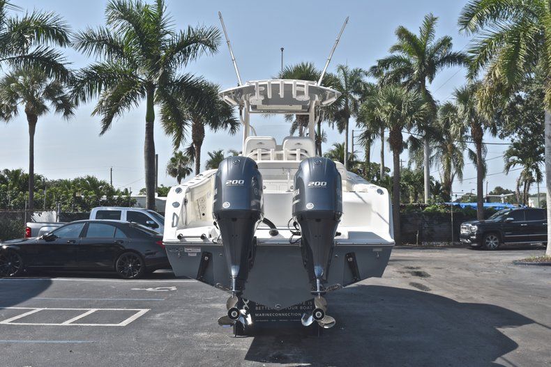 Thumbnail 6 for New 2019 Cobia 277 Center Console boat for sale in Miami, FL