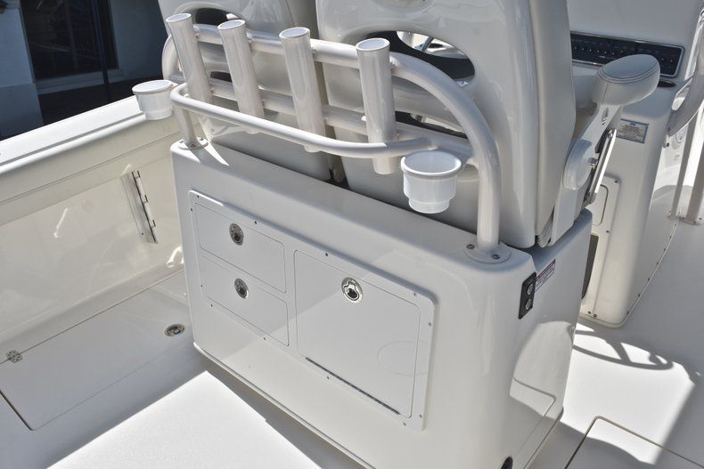 Thumbnail 23 for New 2019 Cobia 277 Center Console boat for sale in Miami, FL