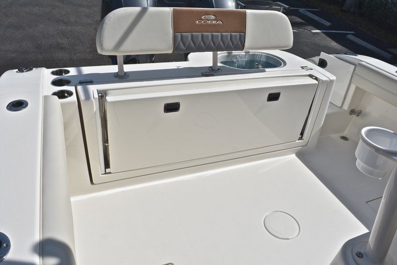 Thumbnail 15 for New 2019 Cobia 277 Center Console boat for sale in Miami, FL