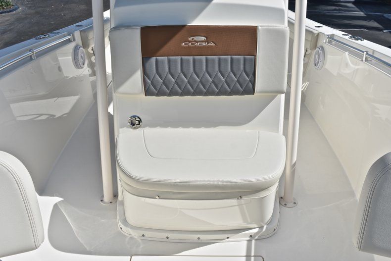 Thumbnail 52 for New 2019 Cobia 277 Center Console boat for sale in Miami, FL