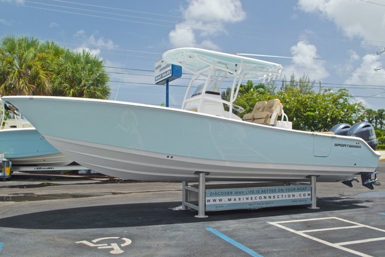 Thumbnail 4 for New 2017 Sportsman Open 282 Center Console boat for sale in West Palm Beach, FL