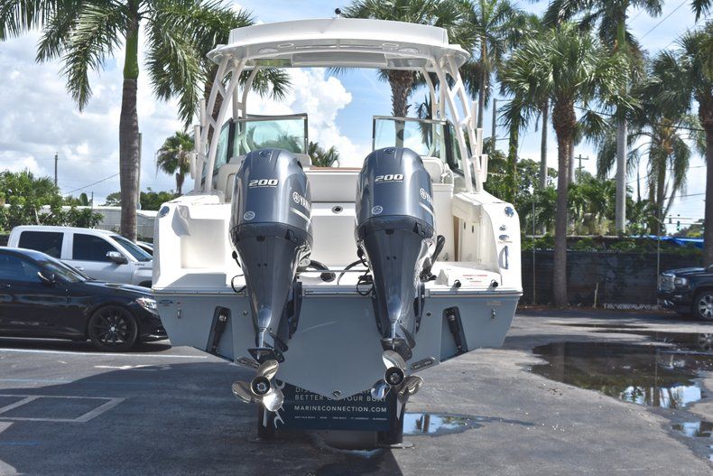 Thumbnail 7 for New 2018 Cobia 280 DC Dual Console boat for sale in West Palm Beach, FL