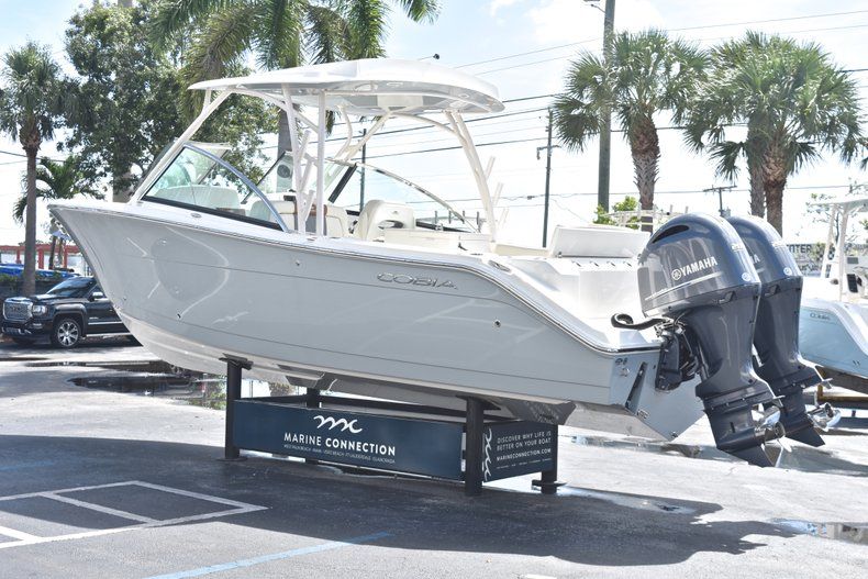 Thumbnail 6 for New 2018 Cobia 280 DC Dual Console boat for sale in West Palm Beach, FL