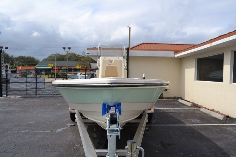 Thumbnail 2 for New 2016 Pathfinder 2200 Tournament Edition boat for sale in Vero Beach, FL