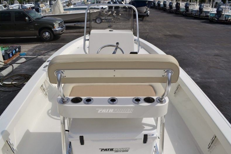 Thumbnail 10 for New 2016 Pathfinder 2200 Tournament Edition boat for sale in Vero Beach, FL