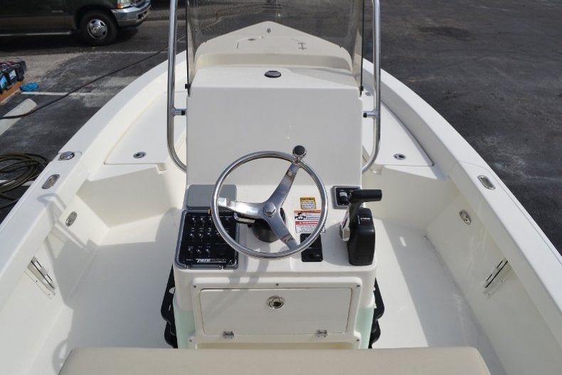 Thumbnail 11 for New 2016 Pathfinder 2200 Tournament Edition boat for sale in Vero Beach, FL