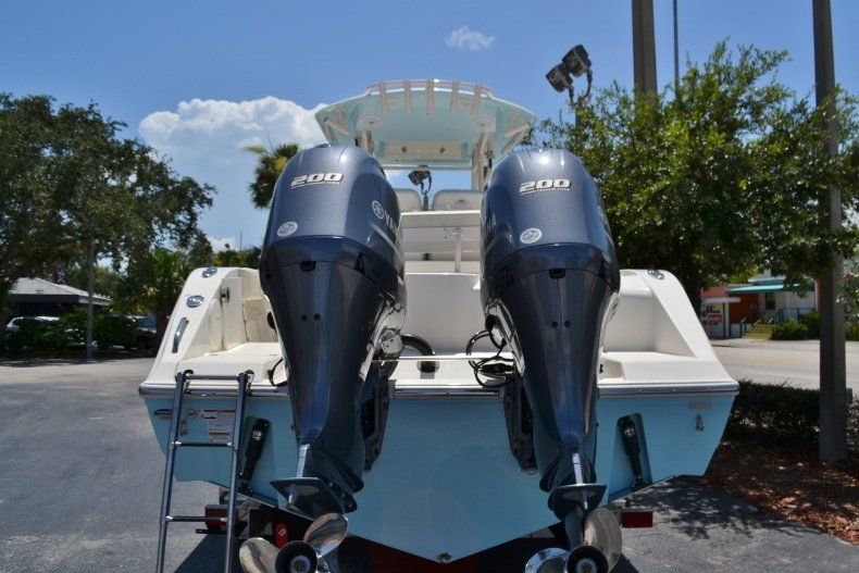 Thumbnail 4 for New 2018 Cobia 277 Center Console boat for sale in Islamorada, FL