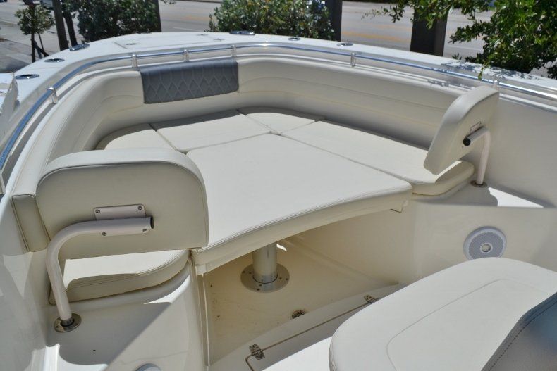 Thumbnail 23 for New 2018 Cobia 277 Center Console boat for sale in Islamorada, FL
