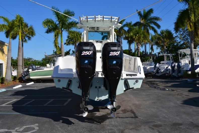 Thumbnail 10 for Used 2006 Everglades 290 Pilot boat for sale in West Palm Beach, FL