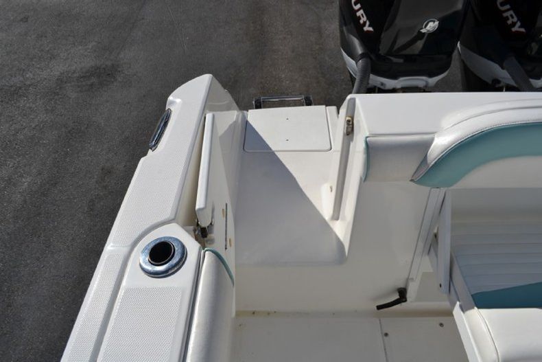 Thumbnail 38 for Used 2006 Everglades 290 Pilot boat for sale in West Palm Beach, FL