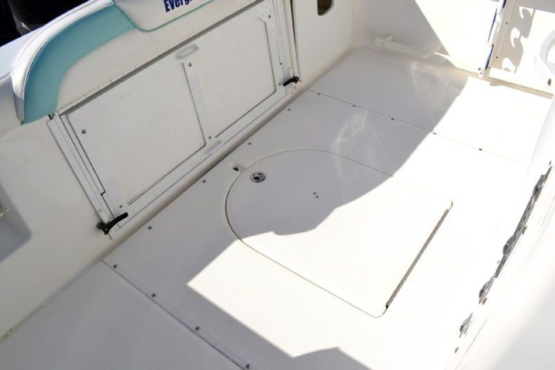Thumbnail 53 for Used 2006 Everglades 290 Pilot boat for sale in West Palm Beach, FL