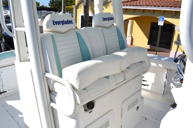 Thumbnail 68 for Used 2006 Everglades 290 Pilot boat for sale in West Palm Beach, FL