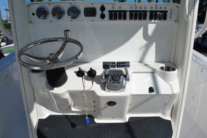 Thumbnail 73 for Used 2006 Everglades 290 Pilot boat for sale in West Palm Beach, FL