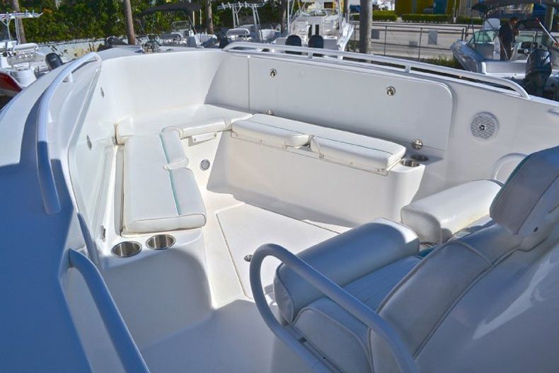 Thumbnail 108 for Used 2006 Everglades 290 Pilot boat for sale in West Palm Beach, FL