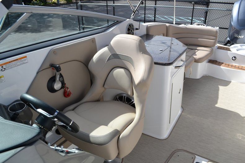 Thumbnail 20 for New 2015 Hurricane SunDeck SD 2690 OB boat for sale in West Palm Beach, FL