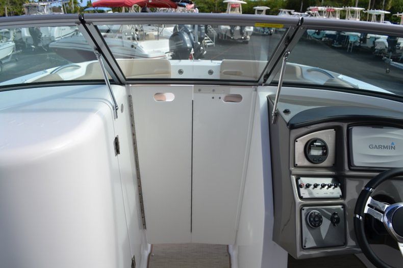 Thumbnail 16 for New 2015 Hurricane SunDeck SD 2690 OB boat for sale in West Palm Beach, FL