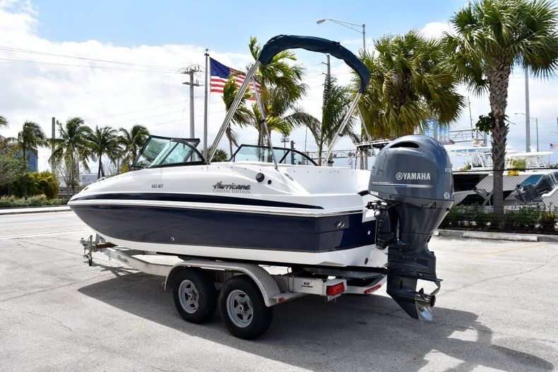 Thumbnail 7 for New 2019 Hurricane SunDeck SD 187 OB boat for sale in West Palm Beach, FL