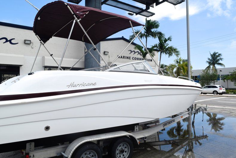 Thumbnail 6 for New 2019 Hurricane 217 SunDeck OB boat for sale in West Palm Beach, FL