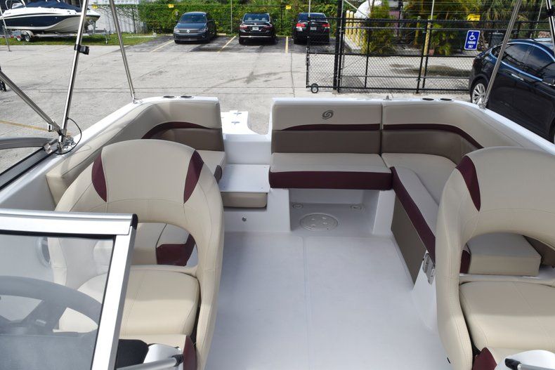 Thumbnail 13 for New 2019 Hurricane 217 SunDeck OB boat for sale in West Palm Beach, FL