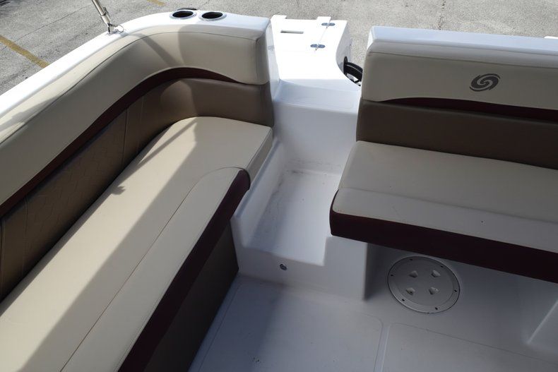 Thumbnail 18 for New 2019 Hurricane 217 SunDeck OB boat for sale in West Palm Beach, FL