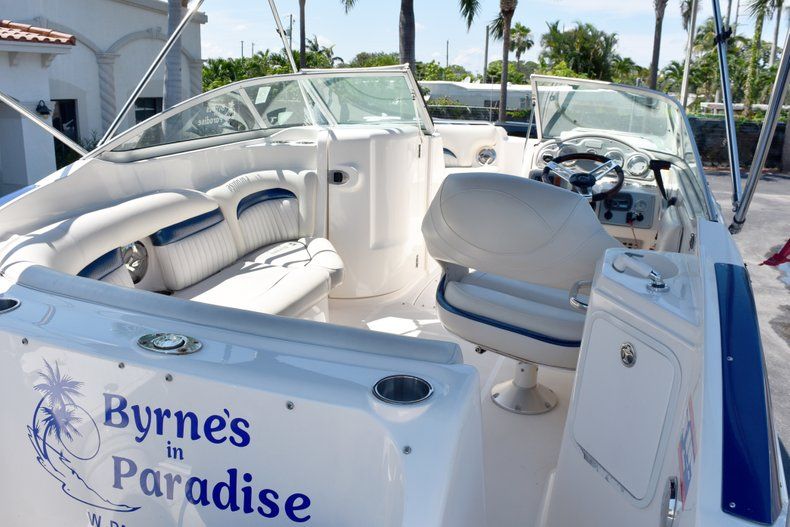 Thumbnail 10 for Used 2008 Hurricane SunDeck 220 OB boat for sale in West Palm Beach, FL