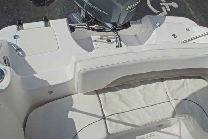 Thumbnail 19 for Used 2014 Hurricane Sundeck Sport SS 231 OB boat for sale in West Palm Beach, FL