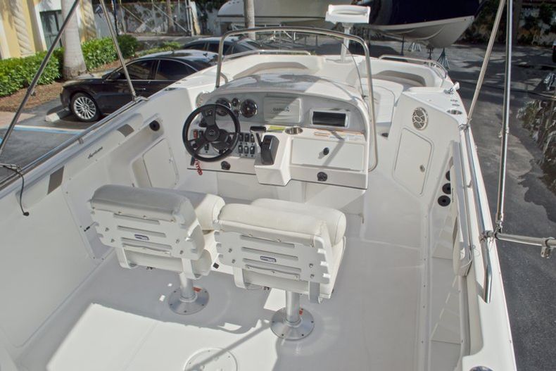 Thumbnail 9 for Used 2014 Hurricane Sundeck Sport SS 231 OB boat for sale in West Palm Beach, FL