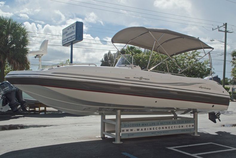 Thumbnail 3 for Used 2014 Hurricane Sundeck Sport SS 231 OB boat for sale in West Palm Beach, FL