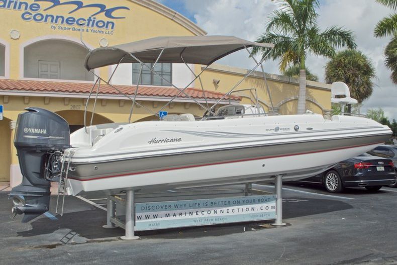 Thumbnail 7 for Used 2014 Hurricane Sundeck Sport SS 231 OB boat for sale in West Palm Beach, FL