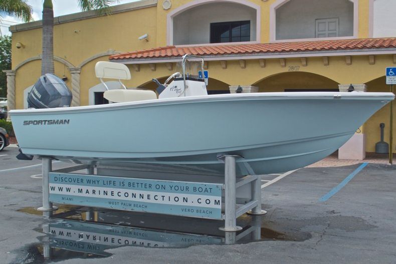 Thumbnail 1 for New 2016 Sportsman 17 Island Reef boat for sale in Miami, FL