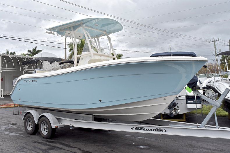 Thumbnail 1 for New 2018 Cobia 220 Center Console boat for sale in Miami, FL