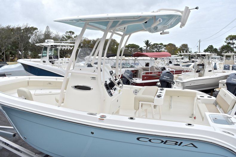 Thumbnail 6 for New 2018 Cobia 220 Center Console boat for sale in Miami, FL