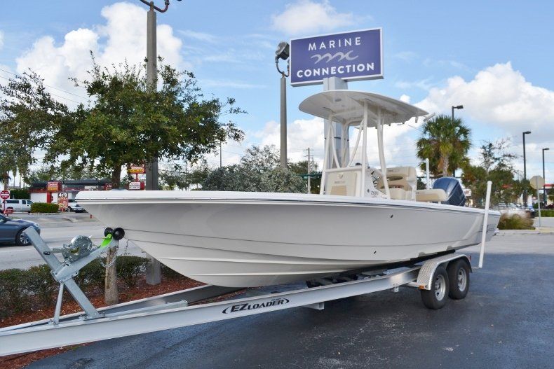 Thumbnail 1 for New 2017 Pathfinder 2600 HPS Bay Boat boat for sale in Vero Beach, FL